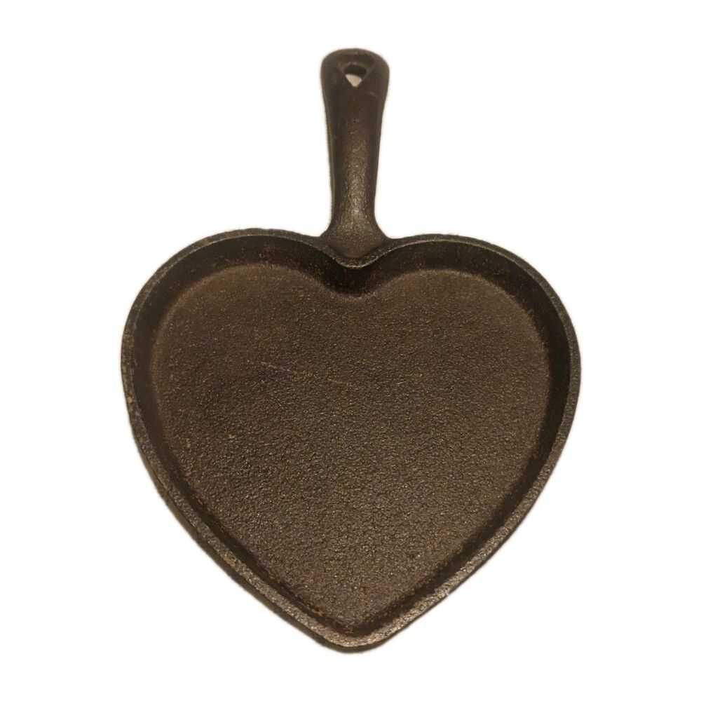 Galerie Stamped Black Cast Iron Heart Shape 5” Skillet Pan